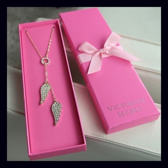 Victoria’s Secret Gold Necklace Rhinestone Angel Wings New in Box - Picture 2 of 7